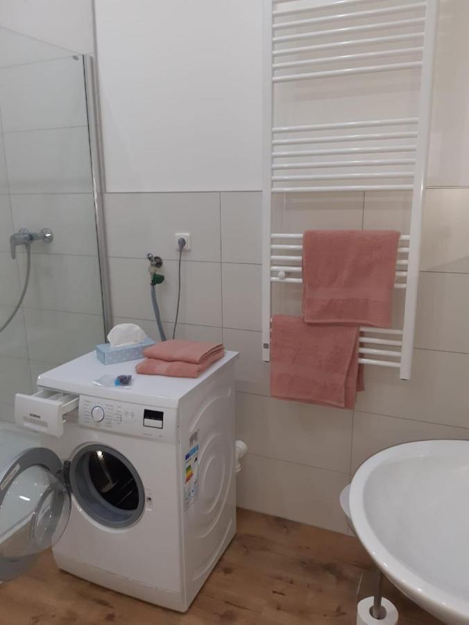 Luxurioese Wohnung Mit Eigenem Garten Augsburg Exterior foto