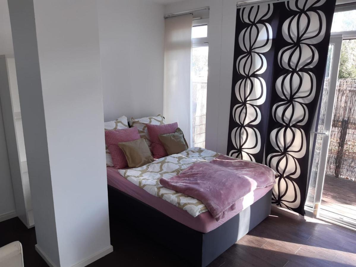 Luxurioese Wohnung Mit Eigenem Garten Augsburg Exterior foto